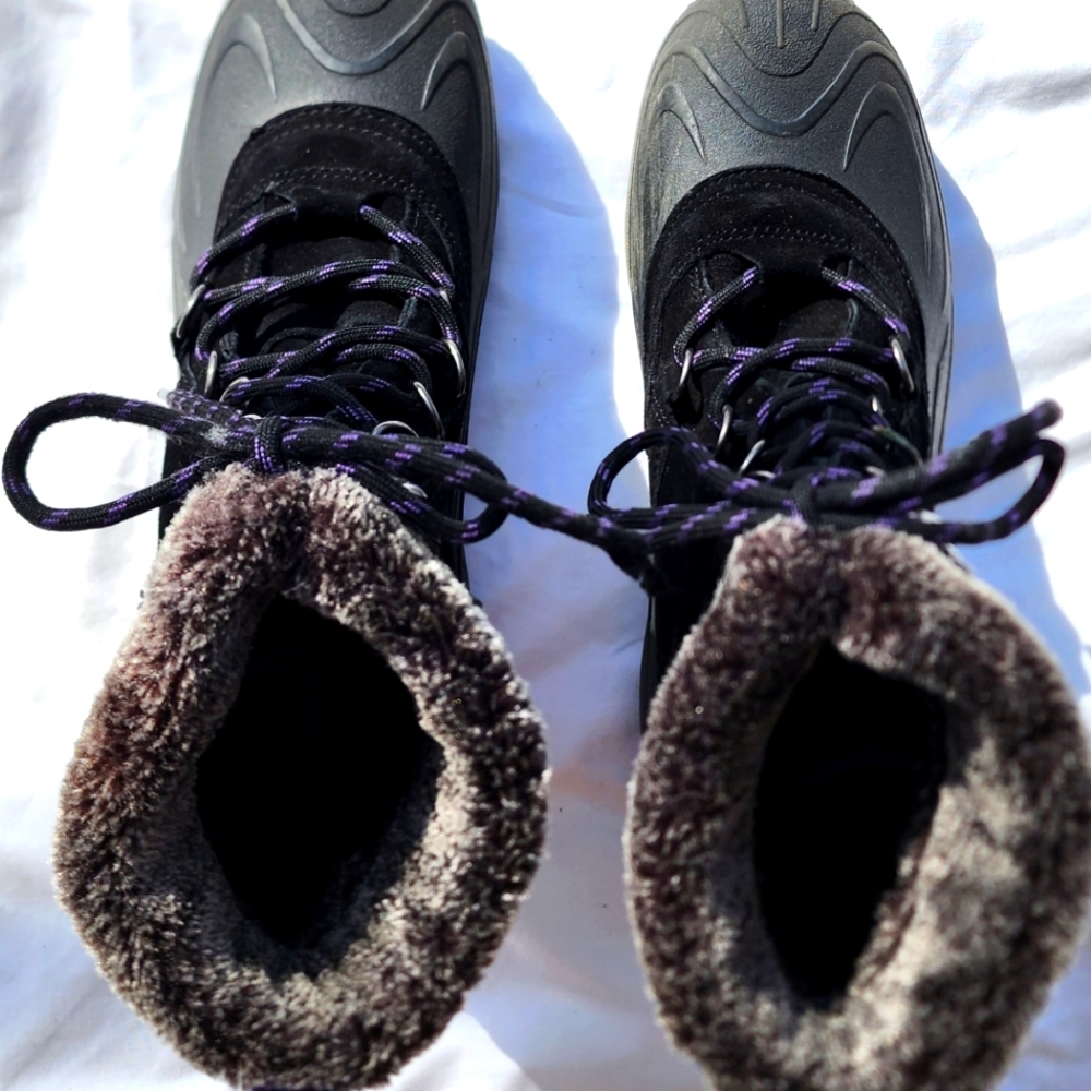 BLACK Leather Boots Ranger Champney insulated rubber base womens size 9